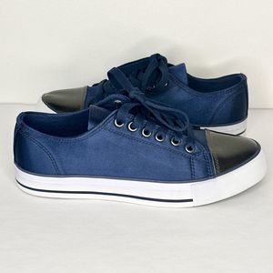 Twiggy London Size 7 Women’s Sneaker Blue Fabric Black Toe Lace‎ Up Casual
